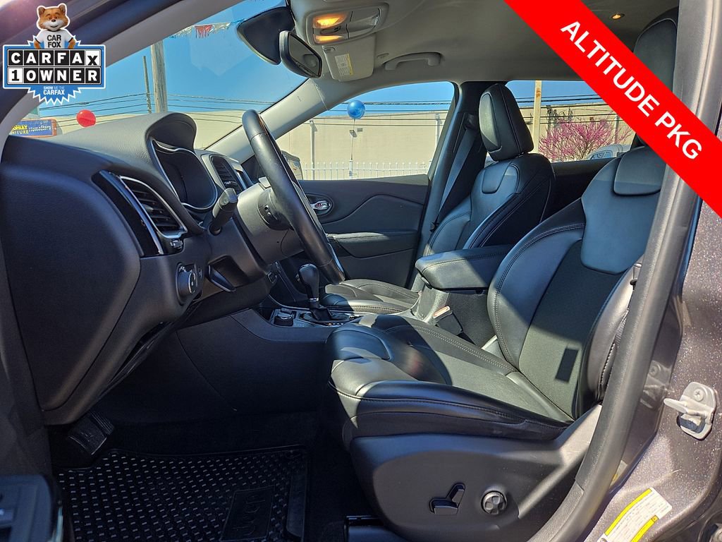 Used 2020 Jeep Cherokee Latitude Plus image 13