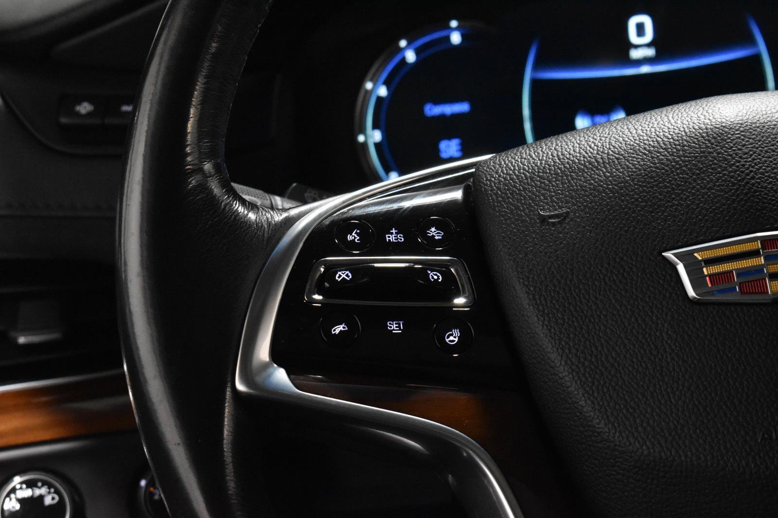 Used 2019 Cadillac Escalade Premium Luxury image 9