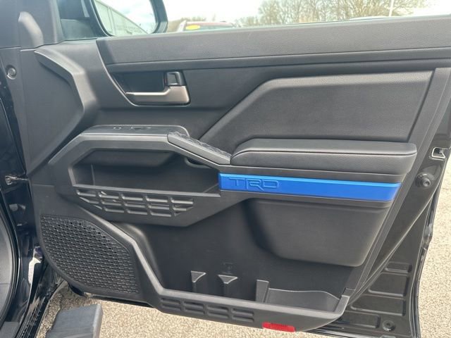 Used 2024 Toyota Tacoma TRD Off-Road image 41