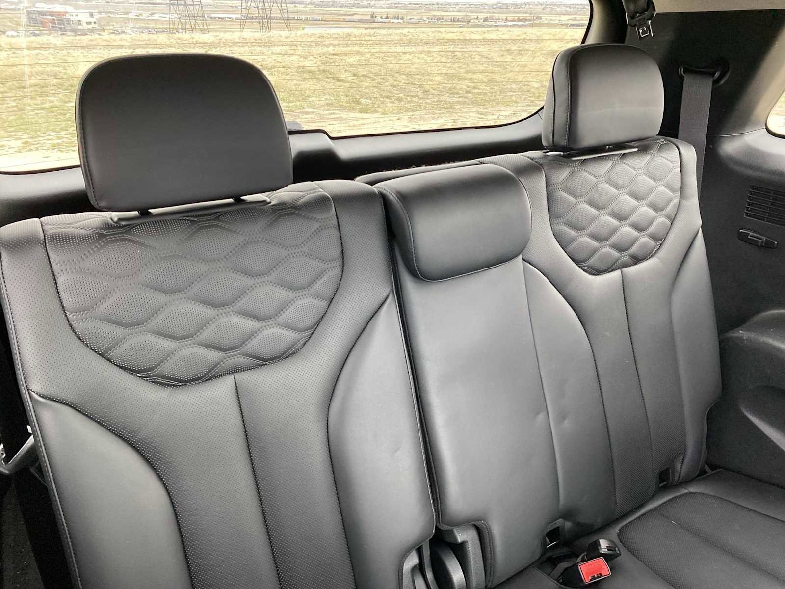 Used 2021 Hyundai Palisade Limited w/ Winter Package image 37