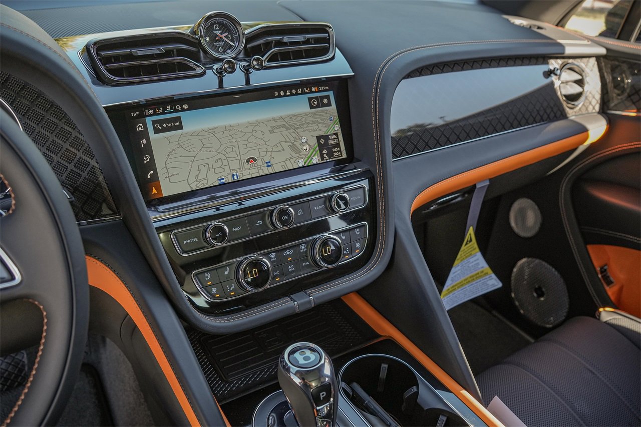 New 2025 Bentley Bentayga image 27