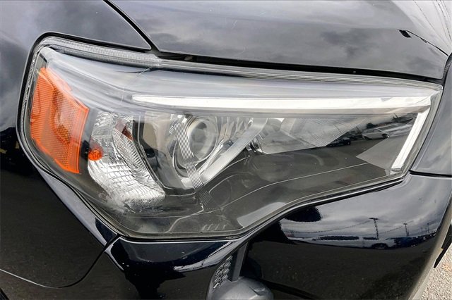 Used 2019 Toyota 4Runner TRD Off-Road Premium image 26