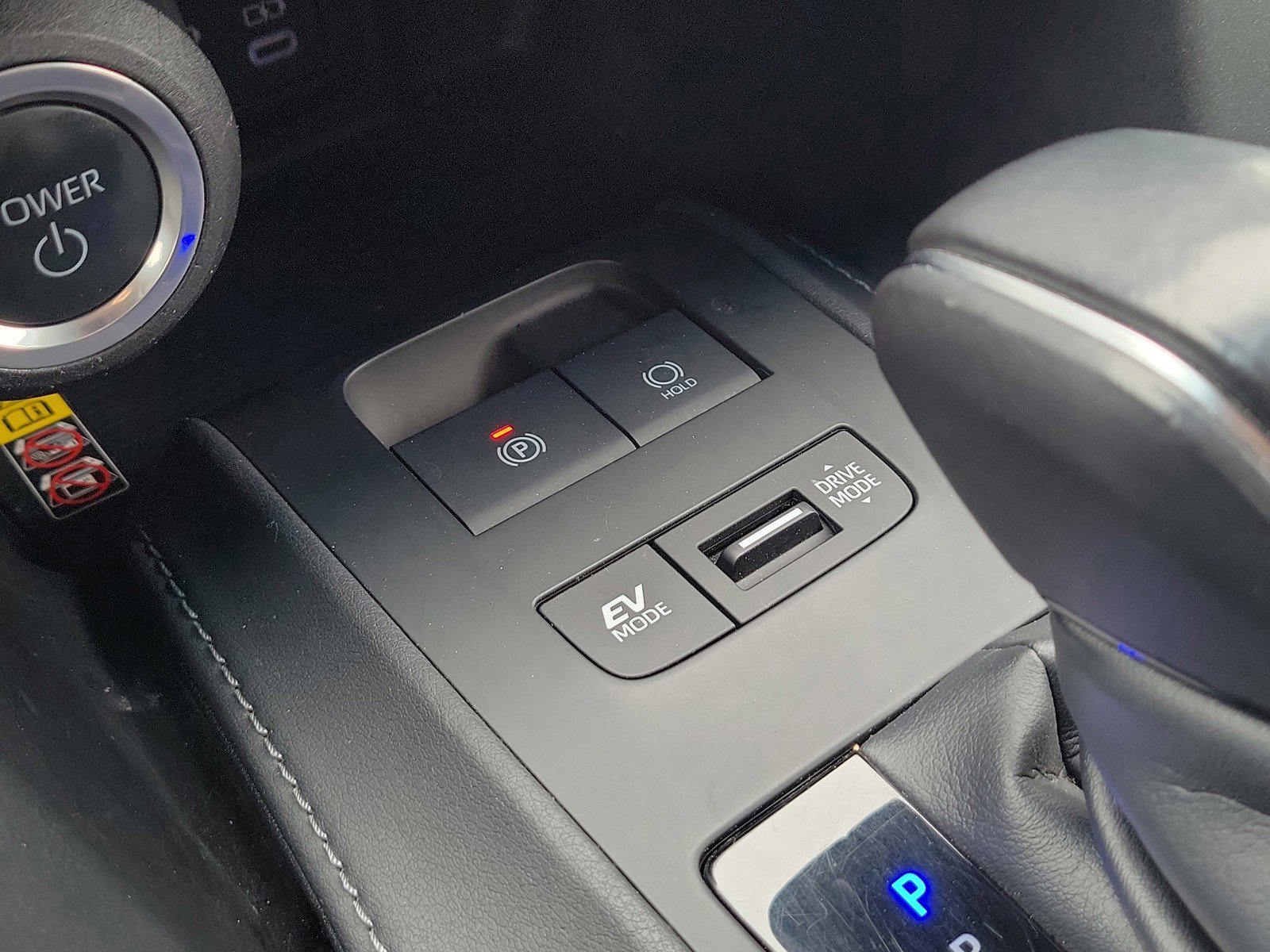 Used 2024 Toyota Venza LE AWD/4WD image 31