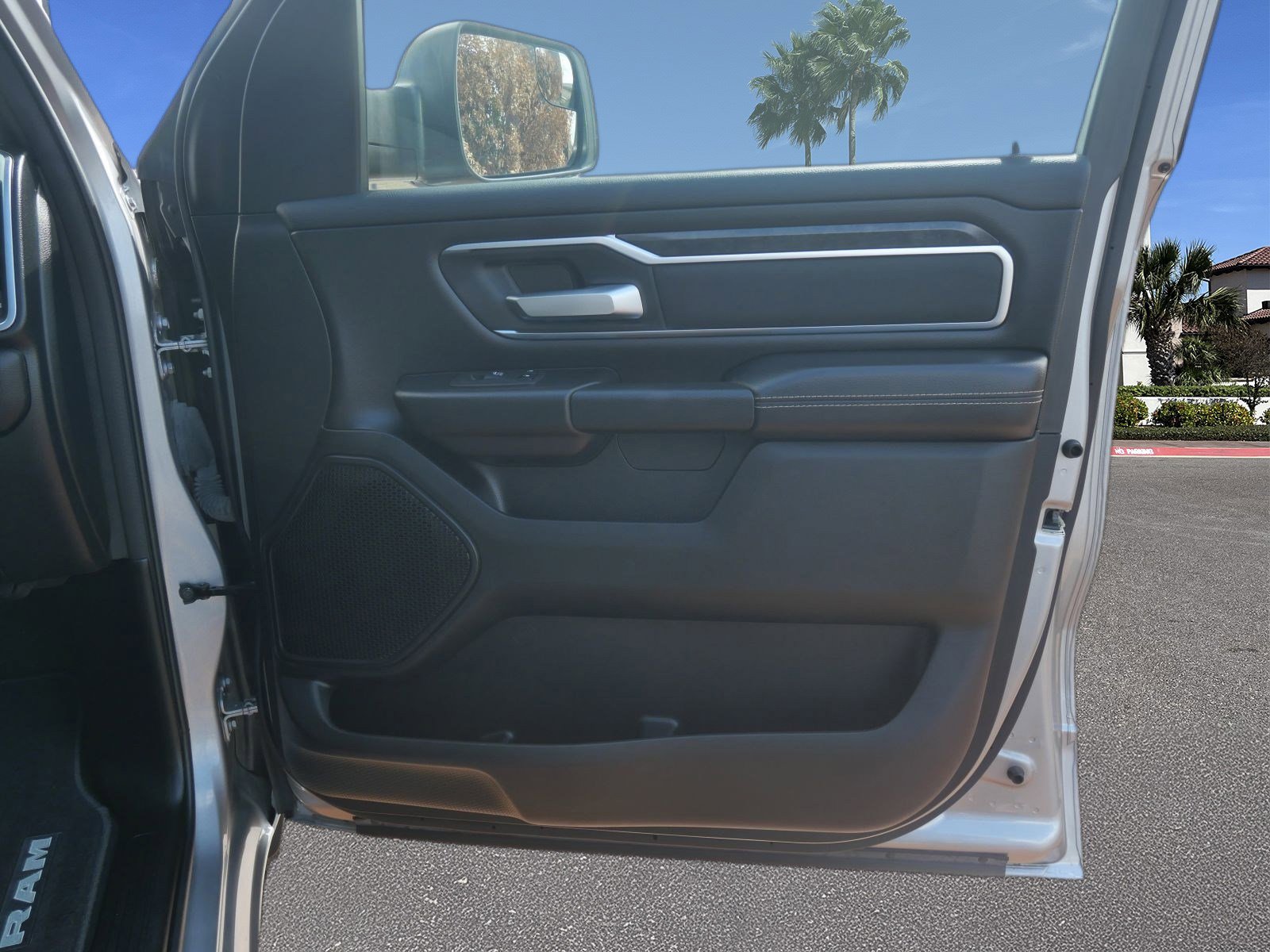 Used 2024 RAM 1500 Lone Star image 13