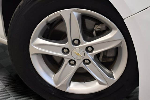 Used 2022 Chevrolet Malibu LT FWD image 30