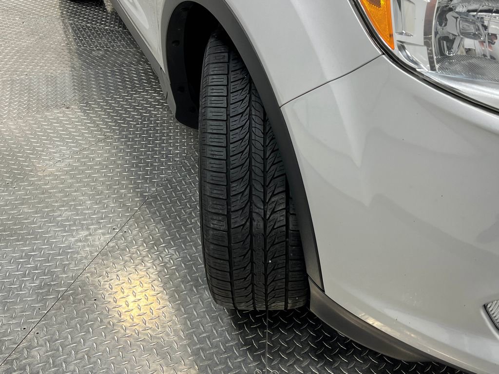 Used 2016 Ford Escape Titanium image 34