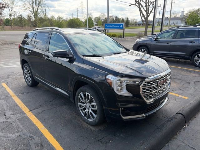 Used 2022 GMC Terrain Denali w/ Denali Premium Package