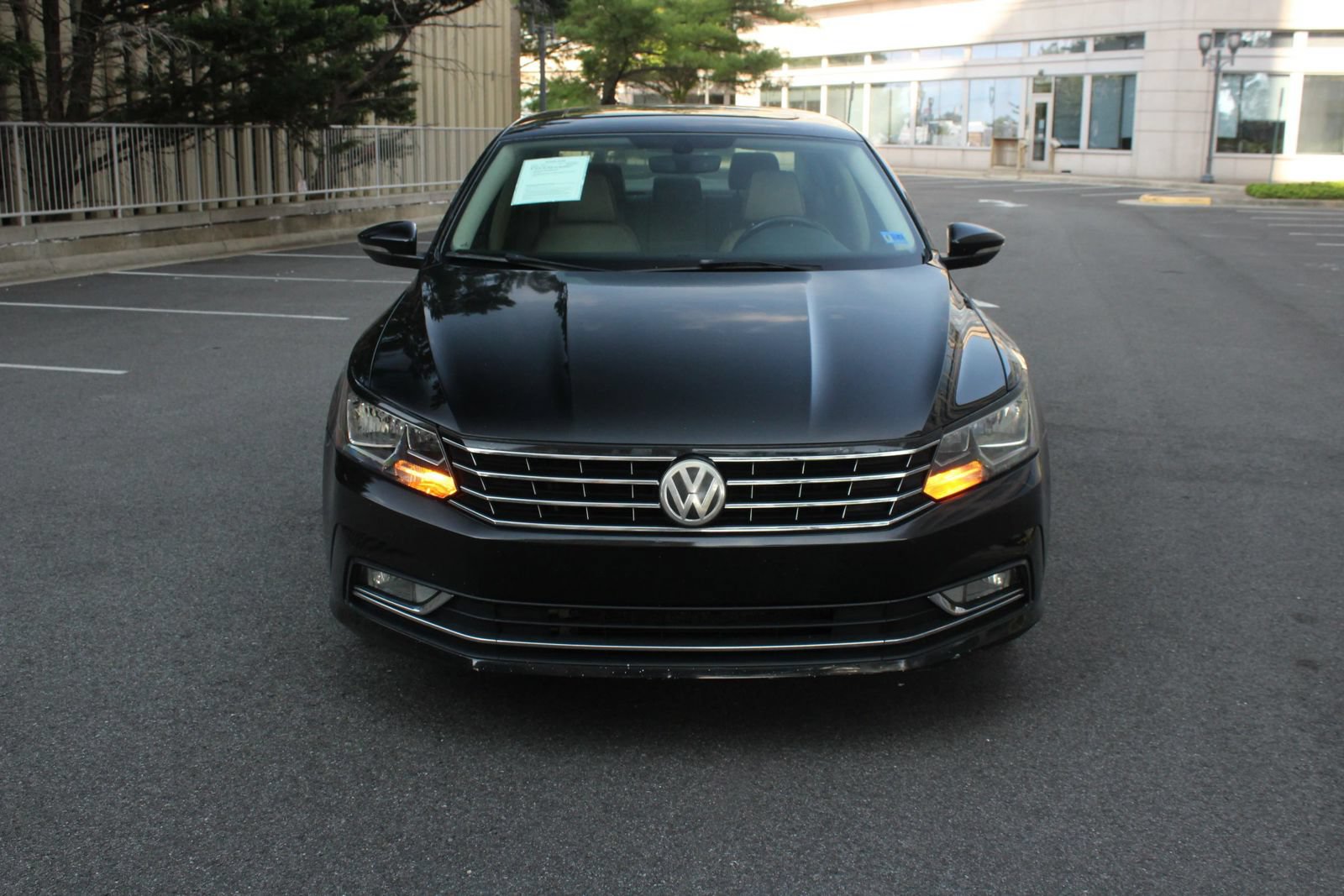 Used 2016 Volkswagen Passat 1.8T SE FWD image 3