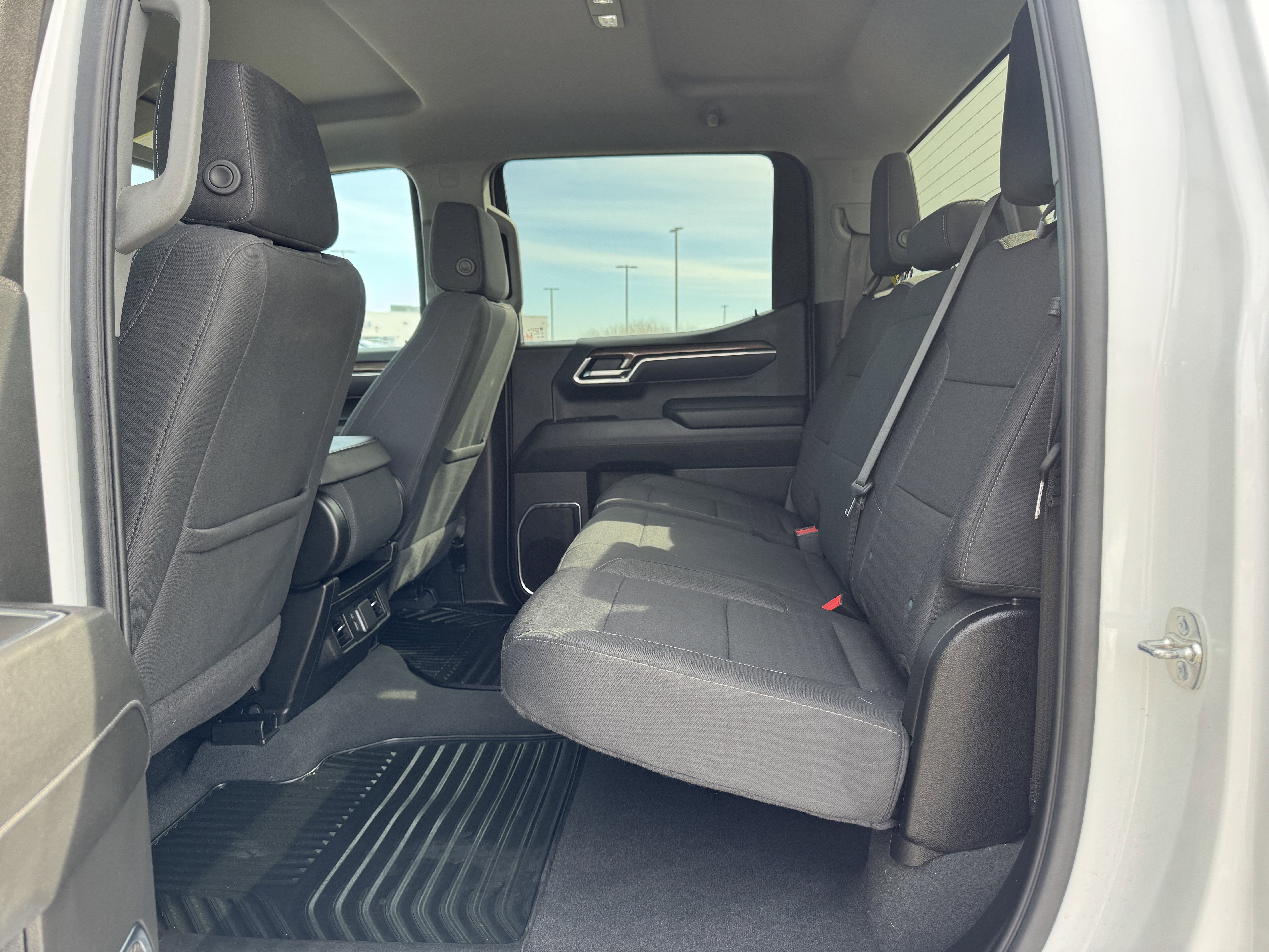 Used 2025 Chevrolet Silverado 1500 LT AWD/4WD image 19