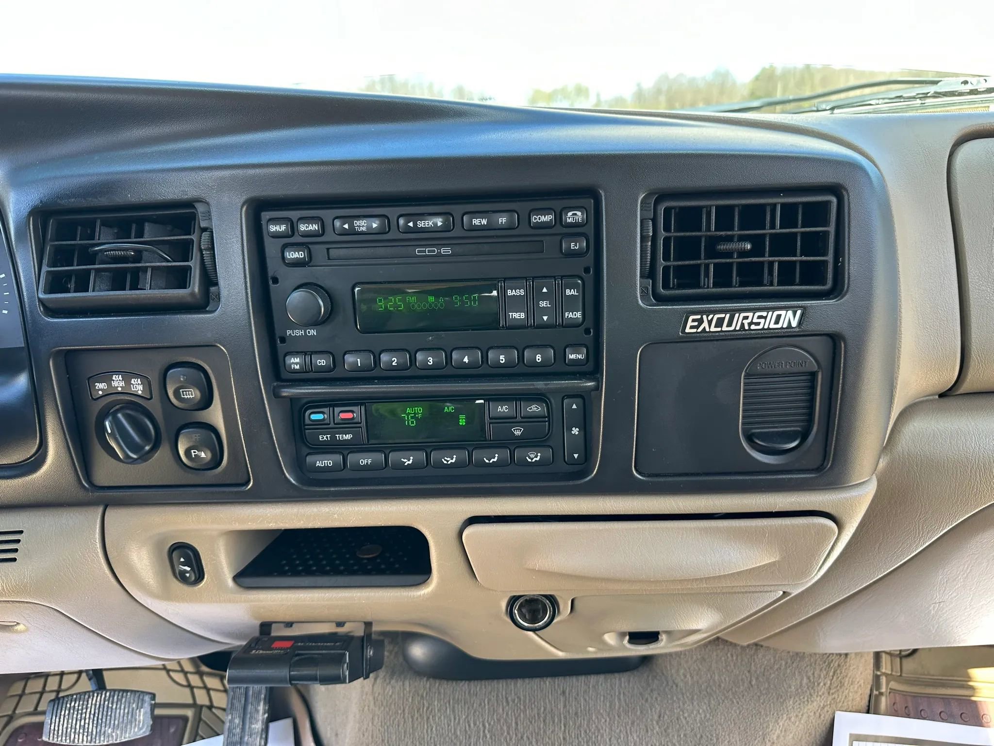 Used 2005 Ford Excursion Limited AWD/4WD image 18