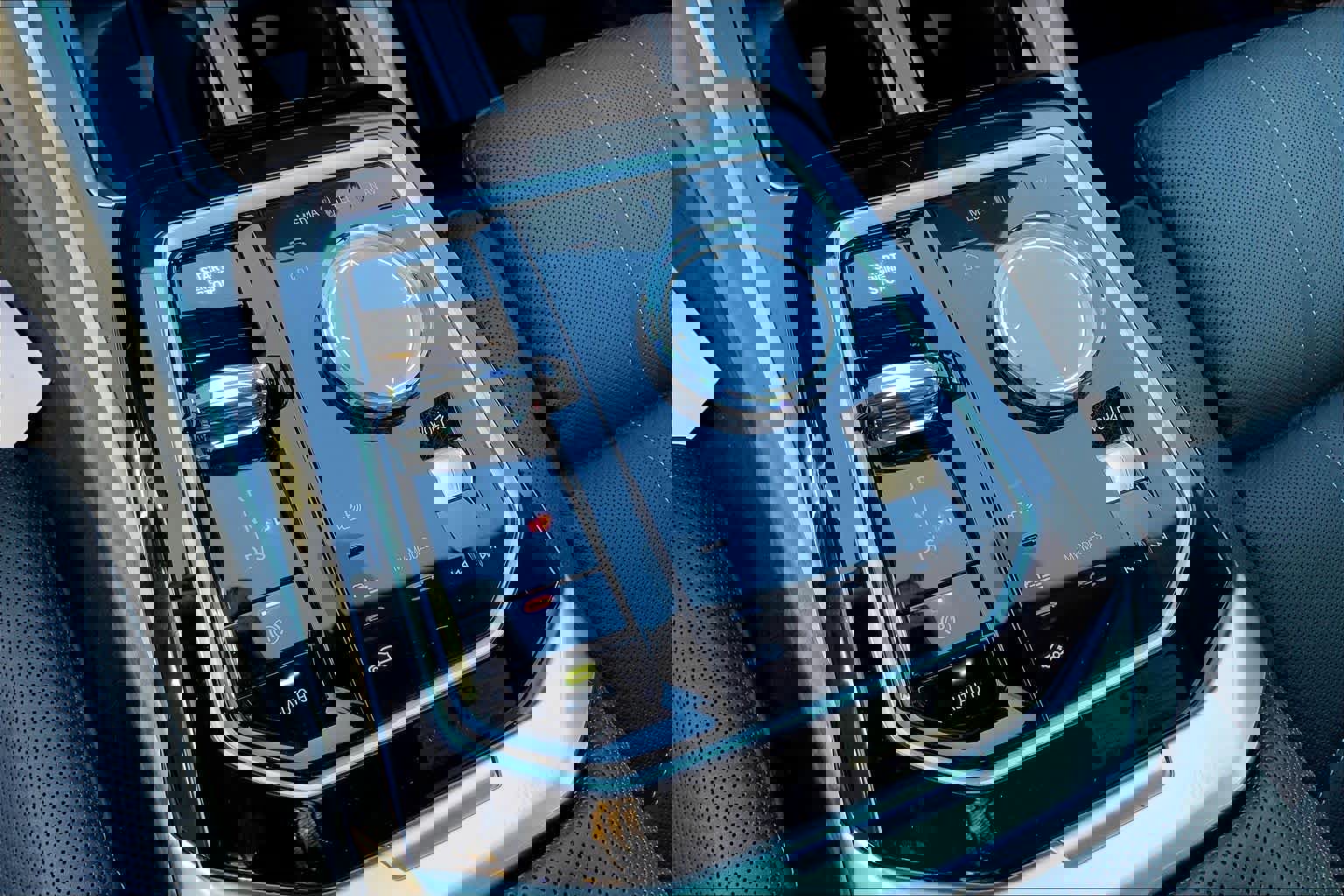 New 2025 BMW 760i xDrive w/ Luxury Rear Seating Package image 17