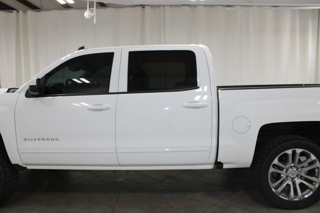 Used 2017 Chevrolet Silverado 1500 LT w/ All Star Edition AWD/4WD image 6