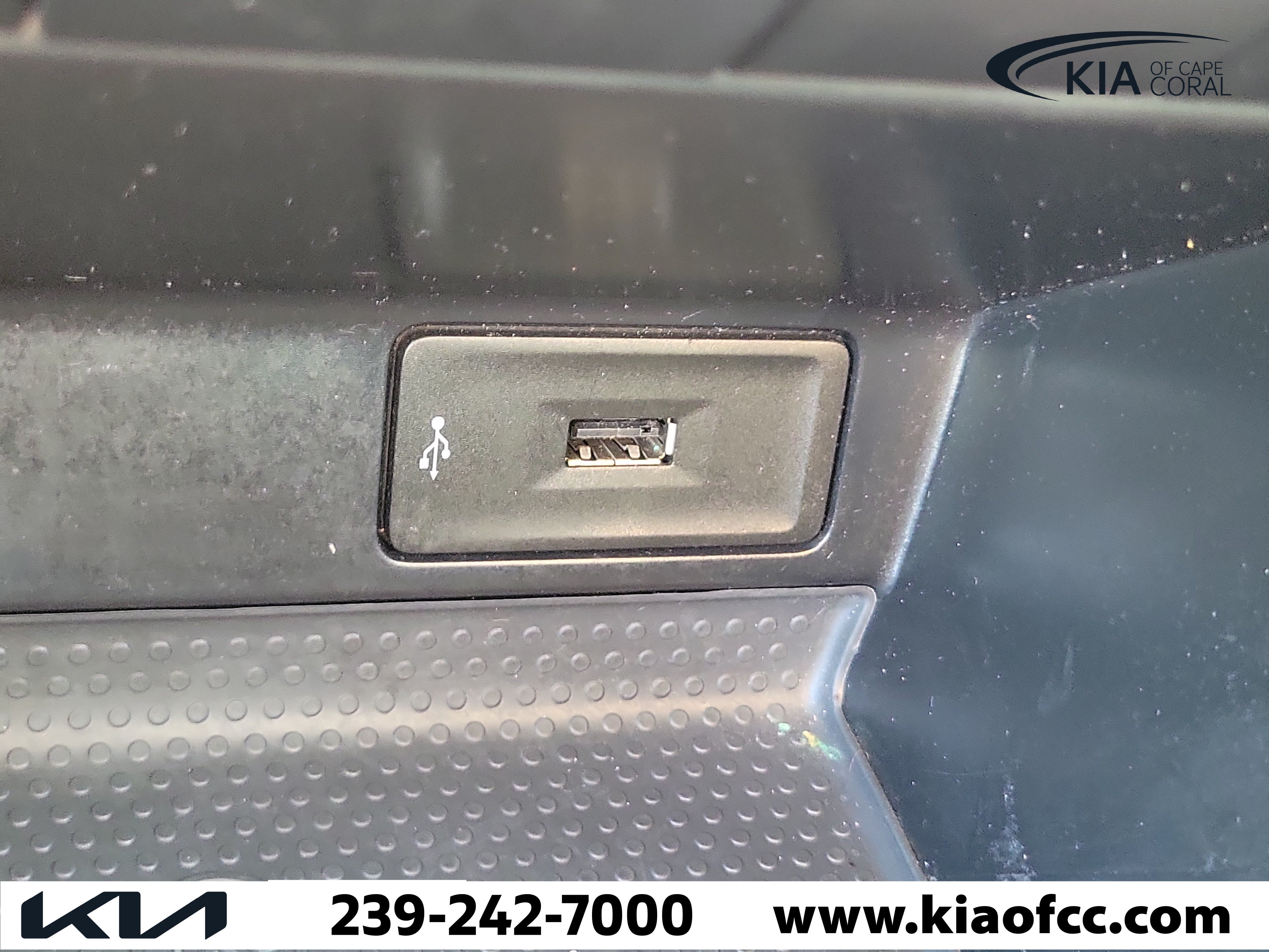 Used 2019 Volkswagen Beetle 2.0T SE FWD image 20
