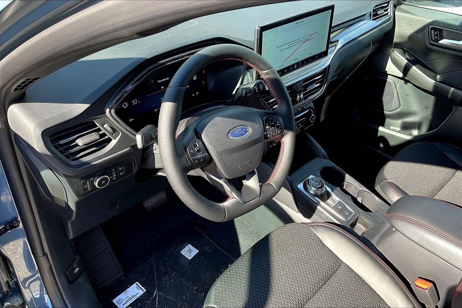 New 2026 Ford Escape ST-Line Select w/ Tech Pack #2 AWD/4WD image 6