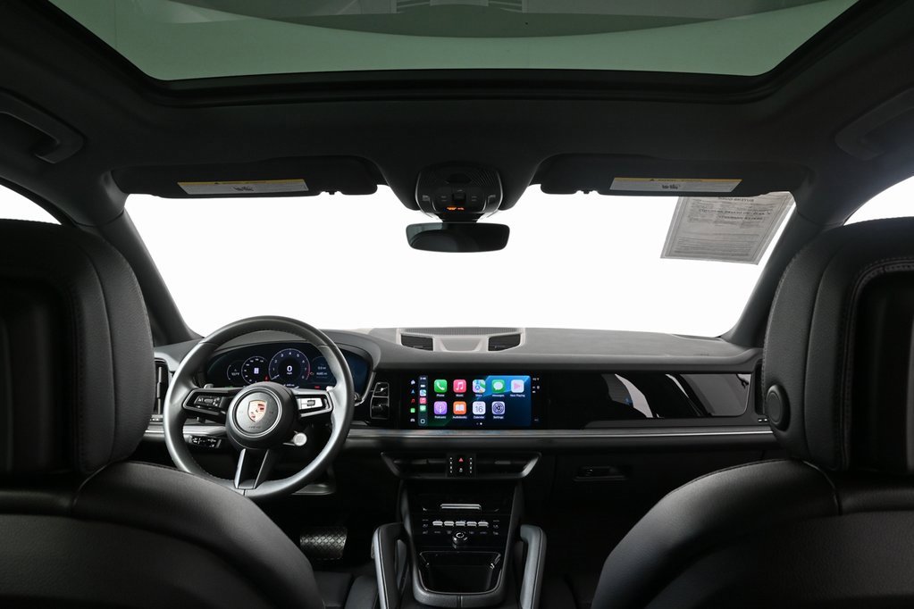 Used 2025 Porsche Cayenne image 20