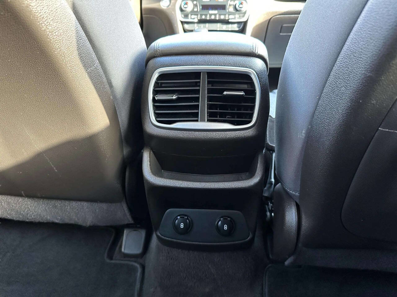 Used 2019 Hyundai Santa Fe SEL AWD/4WD image 30