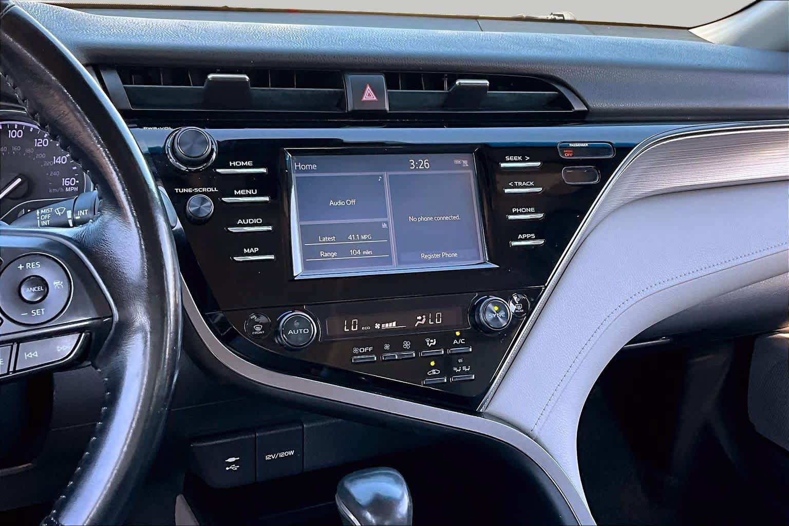 Used 2019 Toyota Camry SE FWD image 7