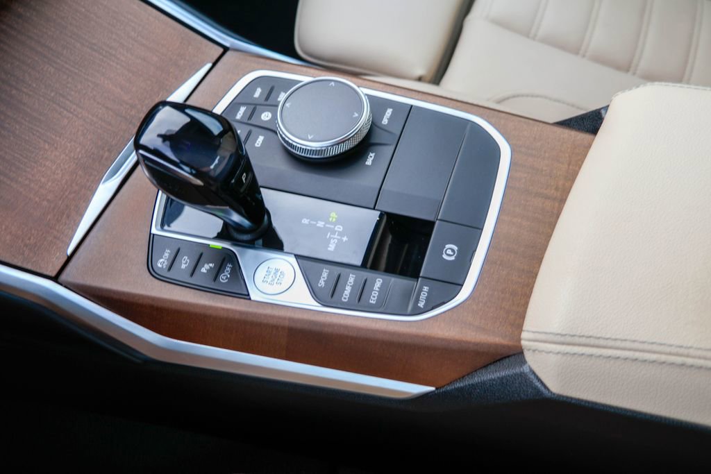 Used 2020 BMW 330i Sedan w/ Premium Package image 18