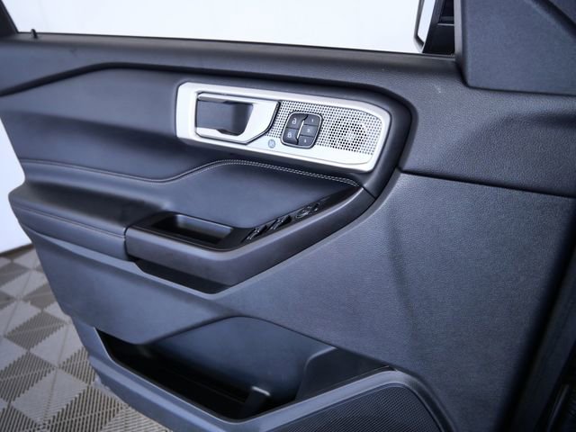 Certified 2020 Ford Explorer Limited w/ Class III Trailer Tow Package image 22