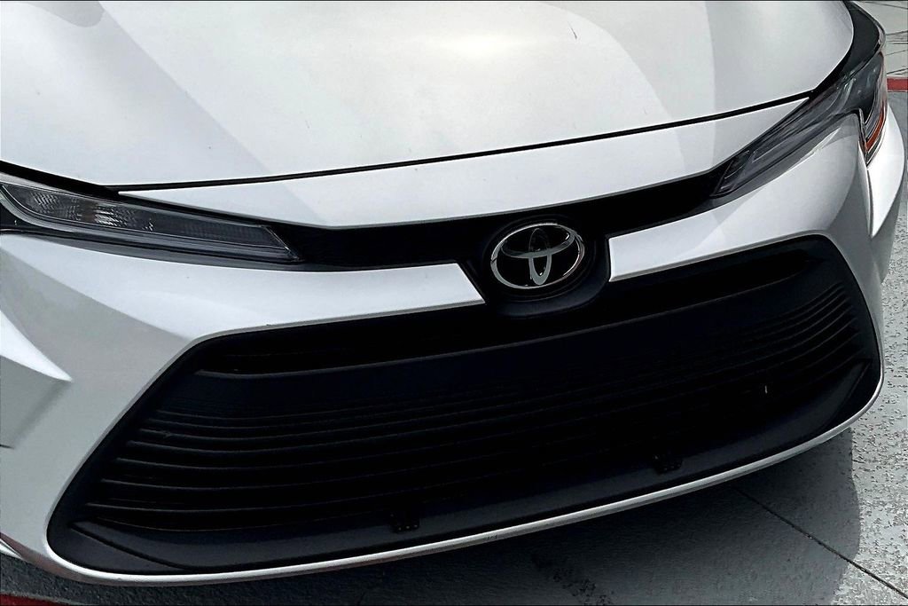 Used 2026 Toyota Corolla LE image 29