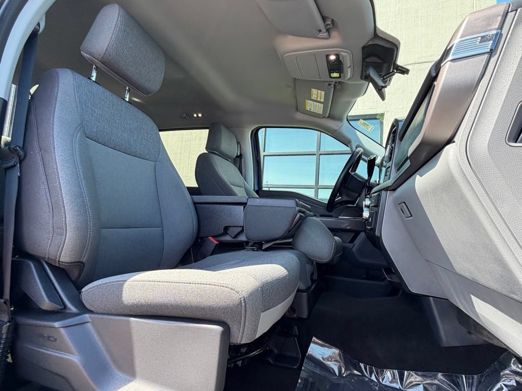 Used 2025 Ford F150 XLT w/ Equipment Group 301A Standard AWD/4WD image 18