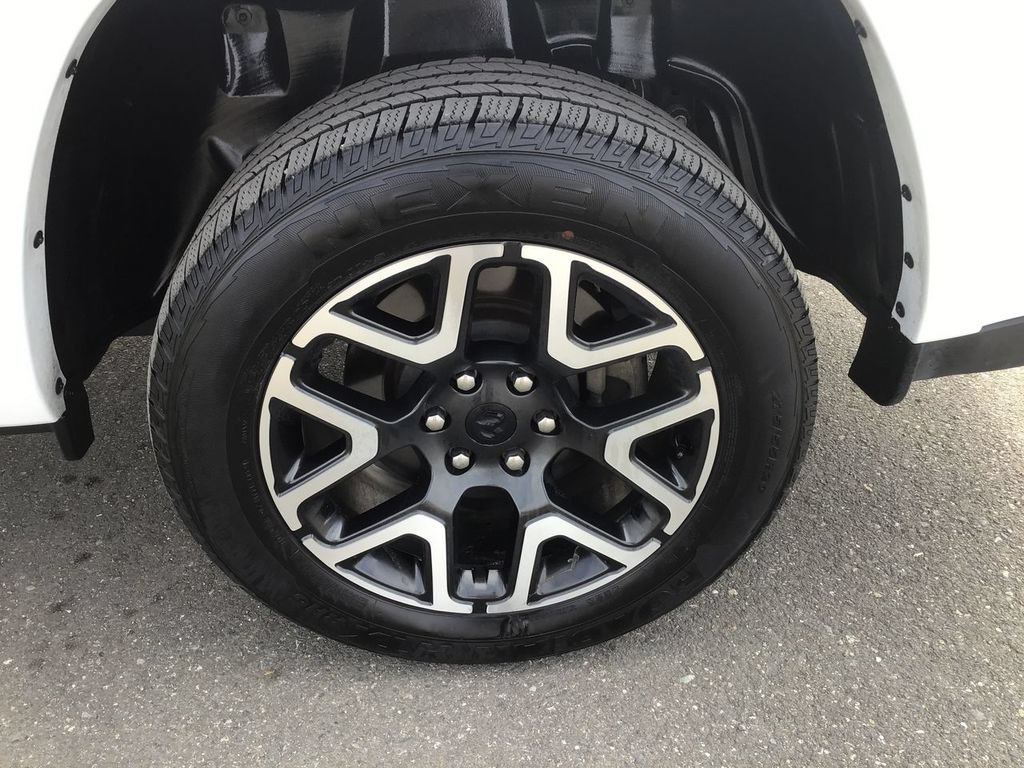 Certified 2025 RAM 1500 Laramie AWD/4WD image 10
