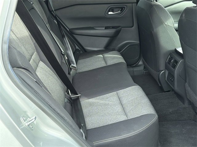 Used 2024 Nissan Rogue SV image 39