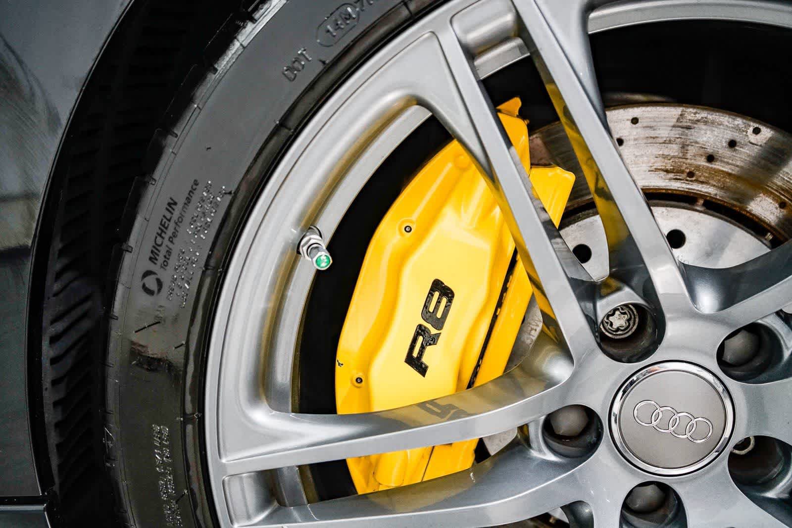 Used 2011 Audi R8 V10 image 39