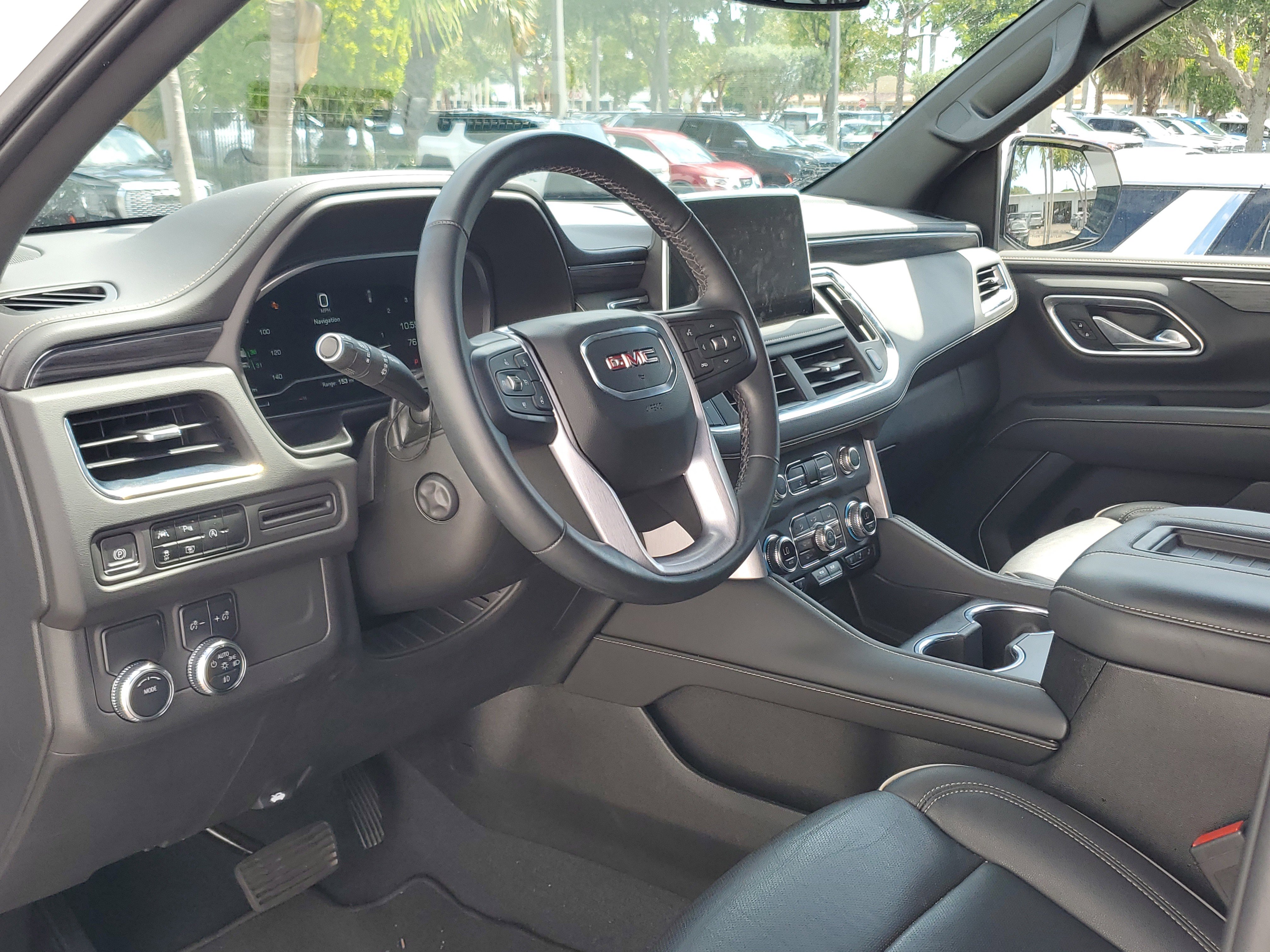Used 2023 GMC Yukon SLT w/ SLT Premium Package RWD image 10