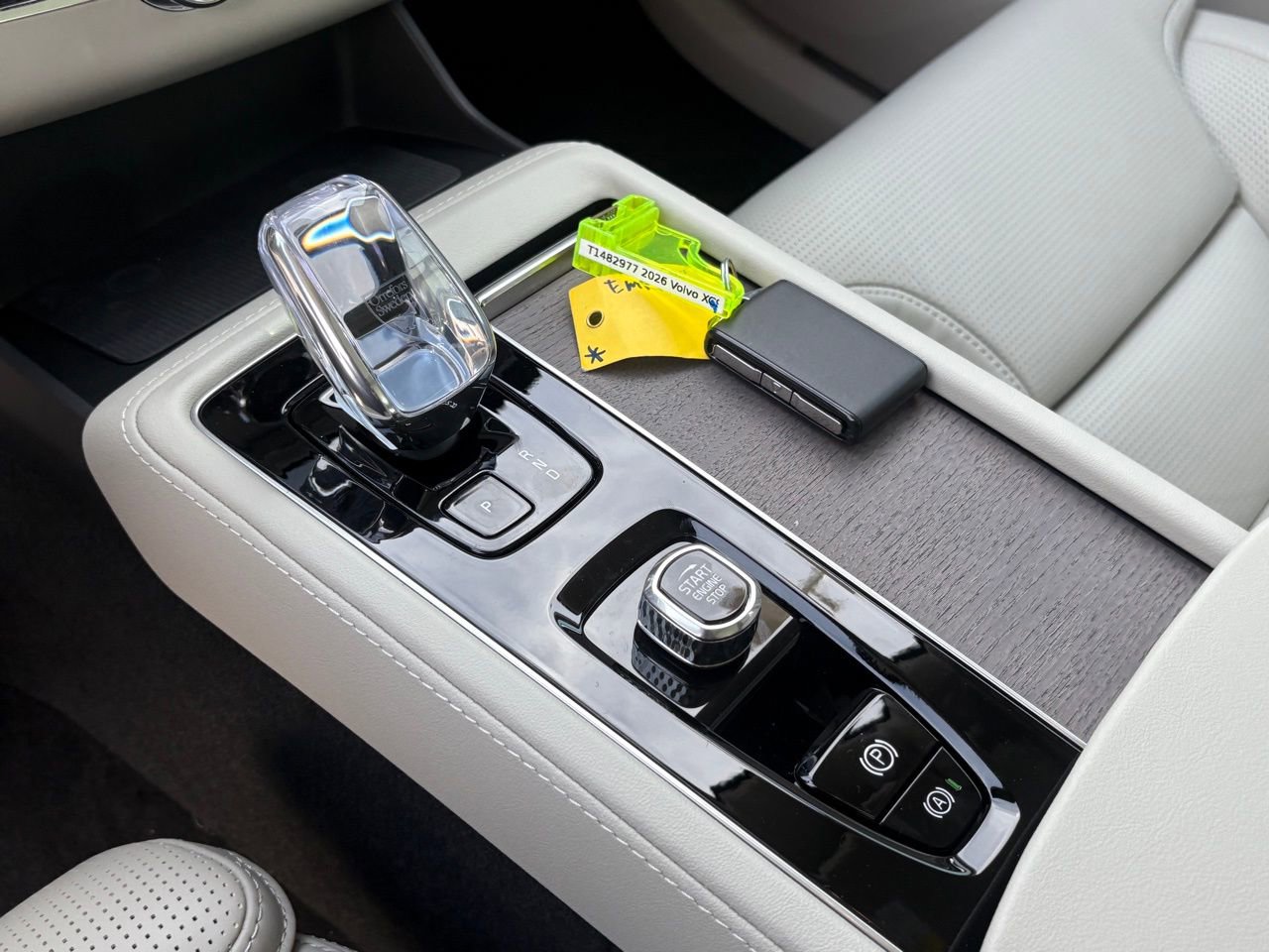 New 2026 Volvo XC90 B6 Ultra w/ Protection Package Premier AWD/4WD image 14