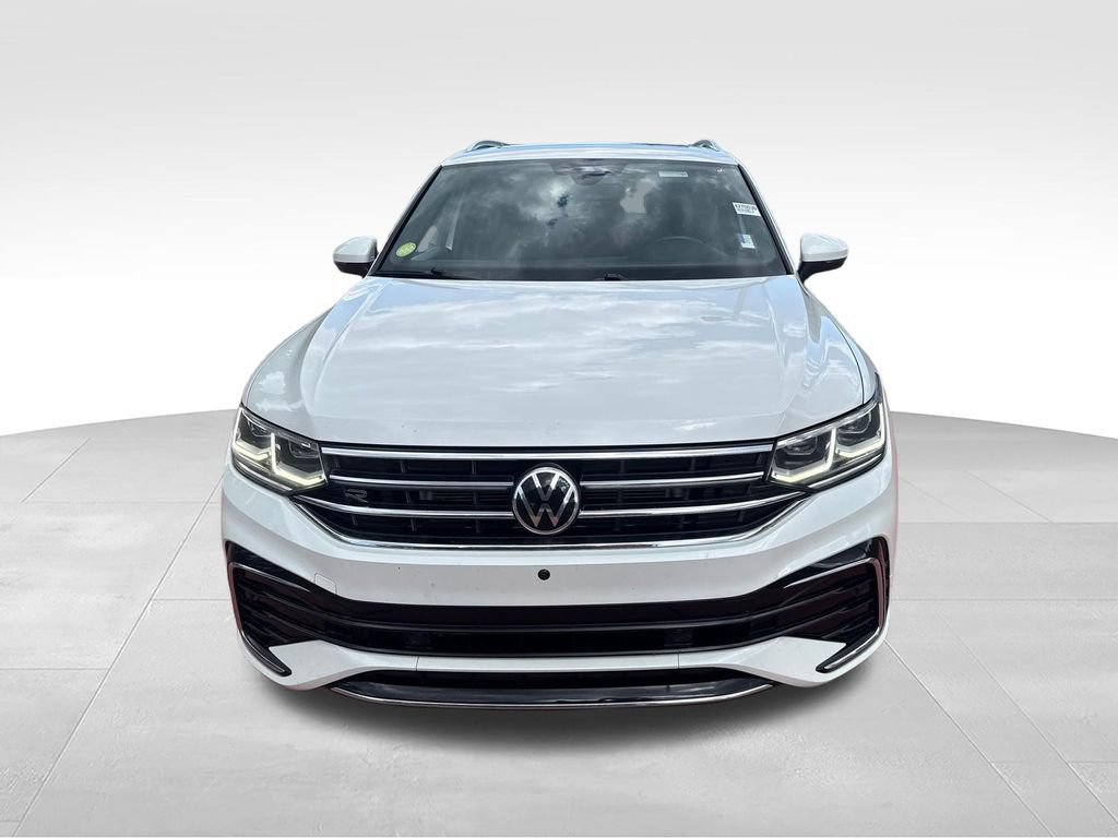 Used 2022 Volkswagen Tiguan SEL R-Line AWD/4WD image 2