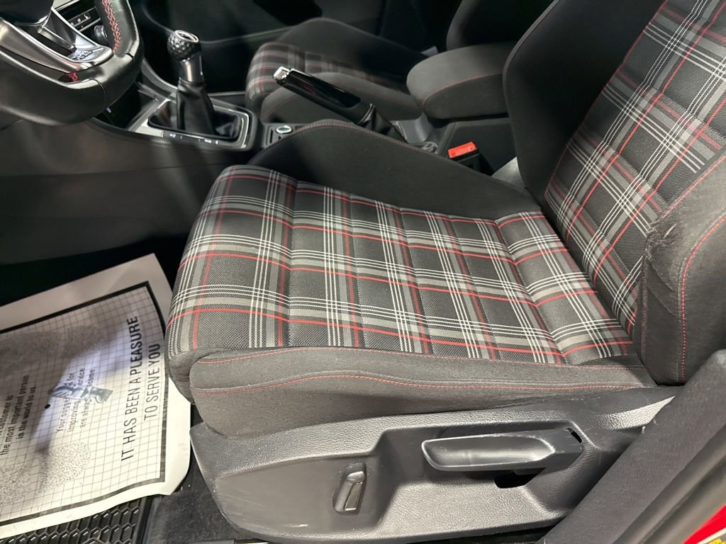 Used 2021 Volkswagen GTI Autobahn image 28