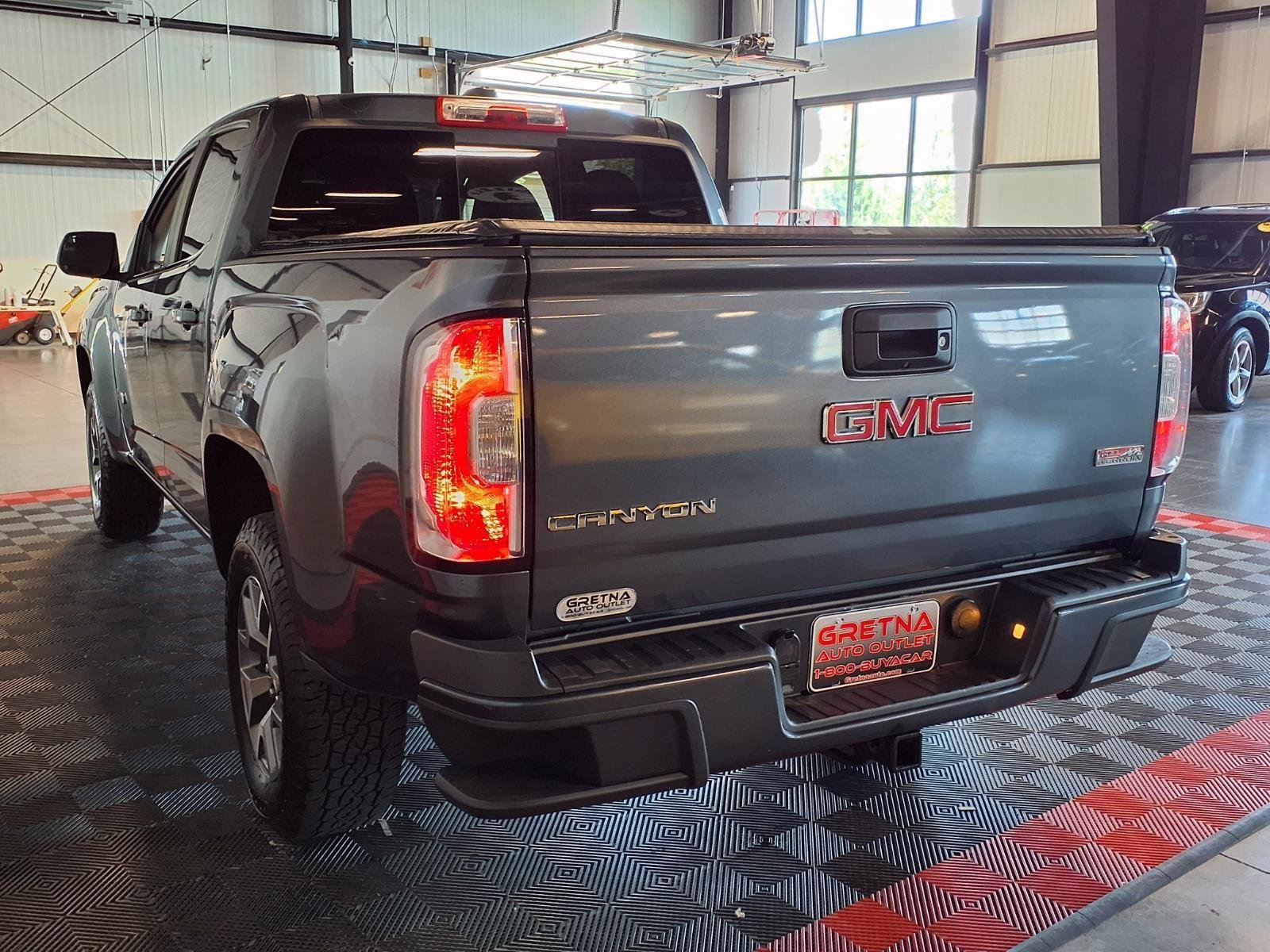 Used 2015 GMC Canyon SLE w/ All-Terrain Package AWD/4WD image 5