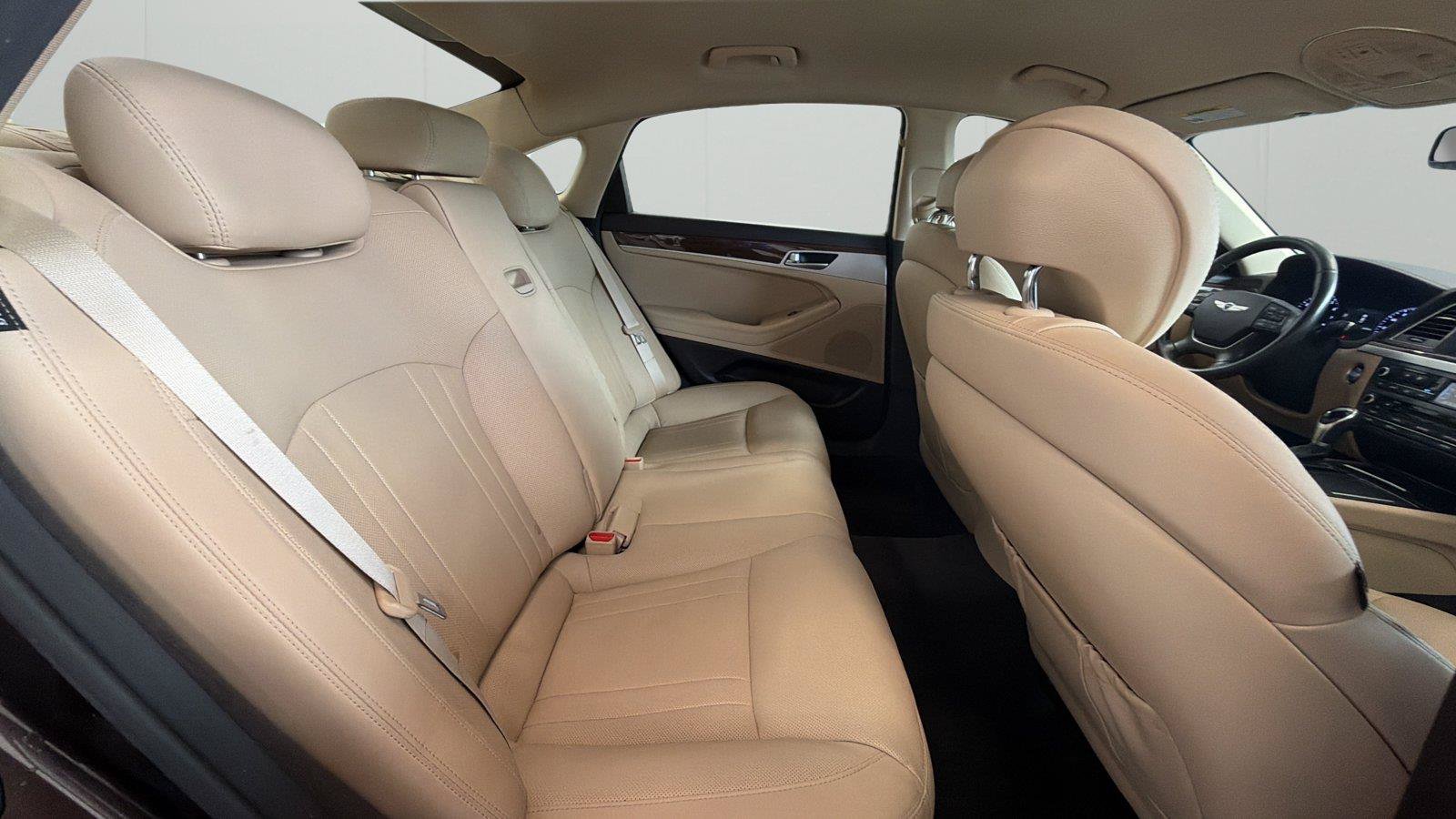 Used 2015 Hyundai Genesis 3.8 AWD/4WD image 13