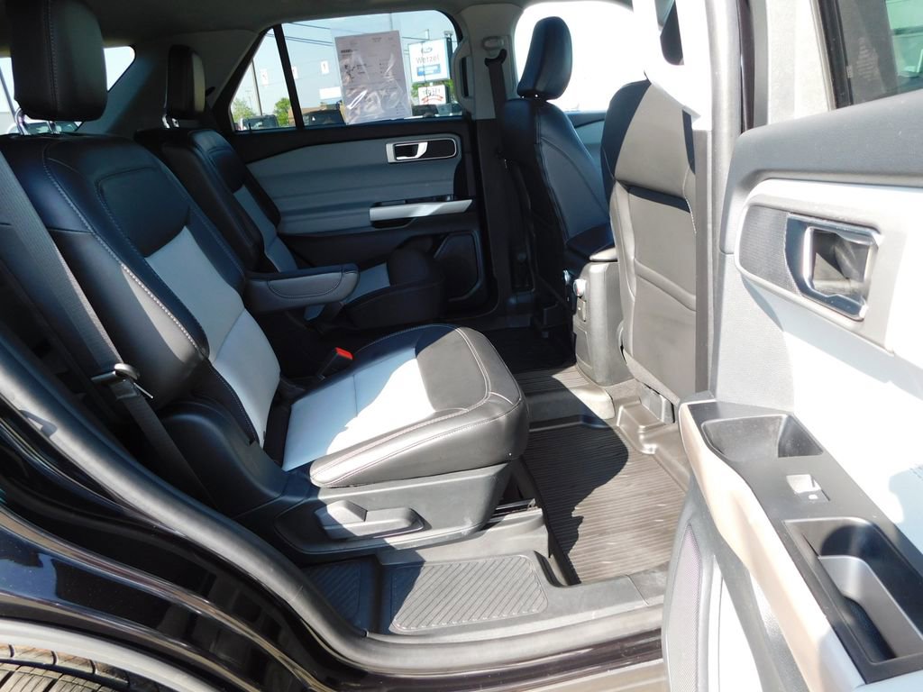 Used 2023 Ford Explorer XLT w/ Equipment Group 202A AWD/4WD image 24