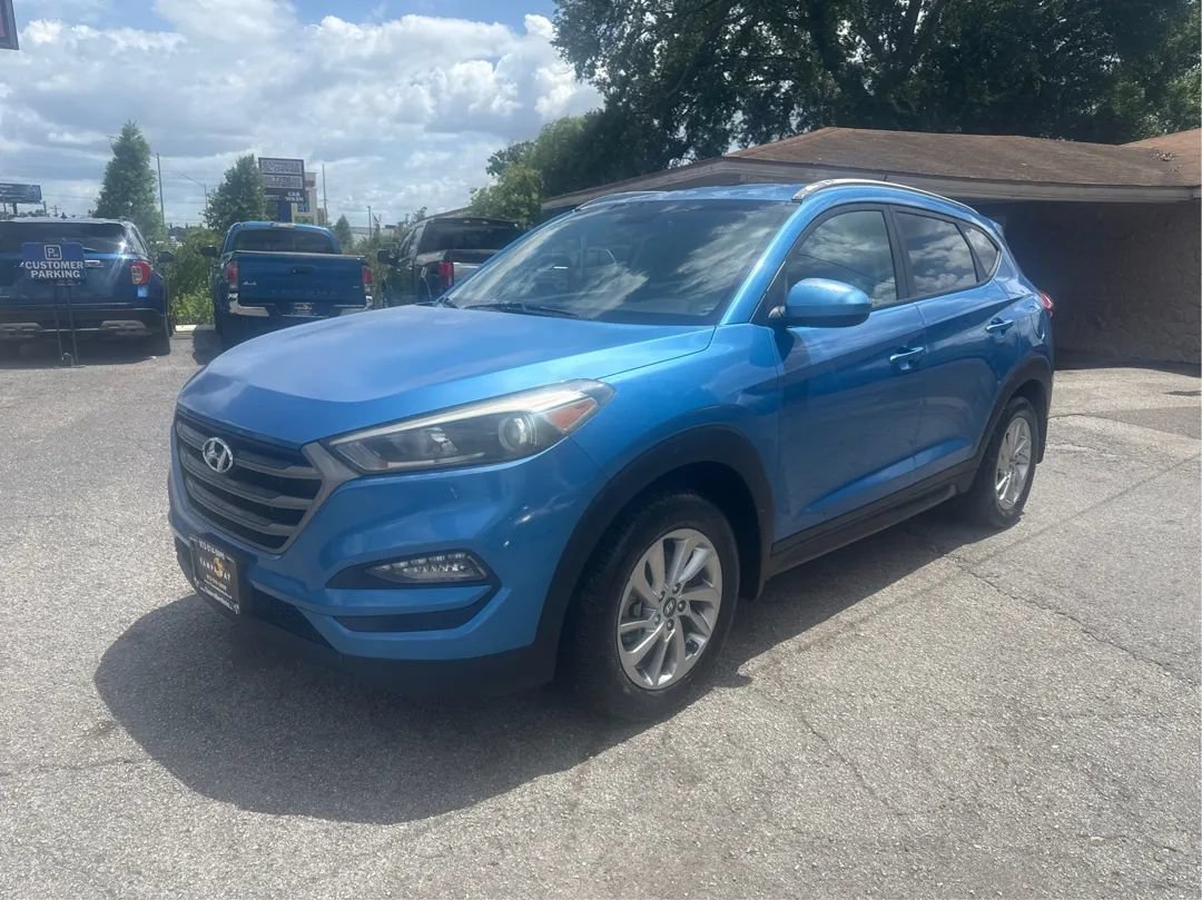 Used 2016 Hyundai Tucson SE w/ Option Group 02 FWD image 2