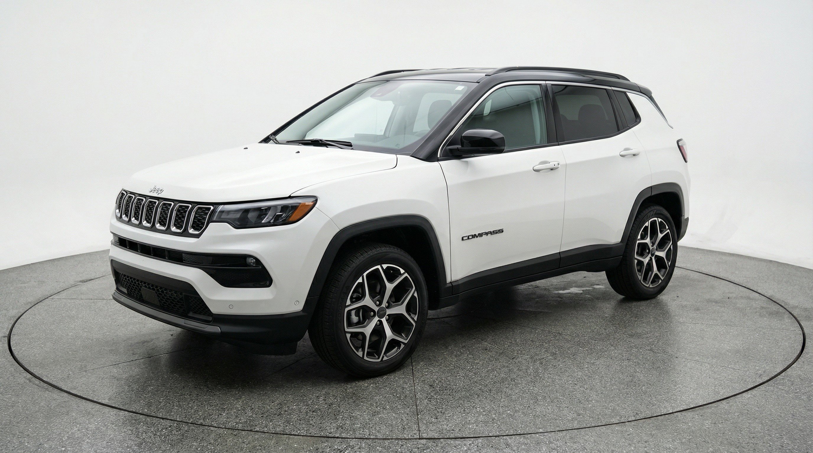 Used 2025 Jeep Compass Limited AWD/4WD image 3