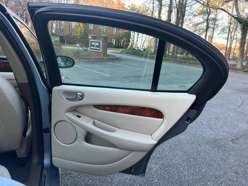 Used 2007 Jaguar X-TYPE 3.0 image 33