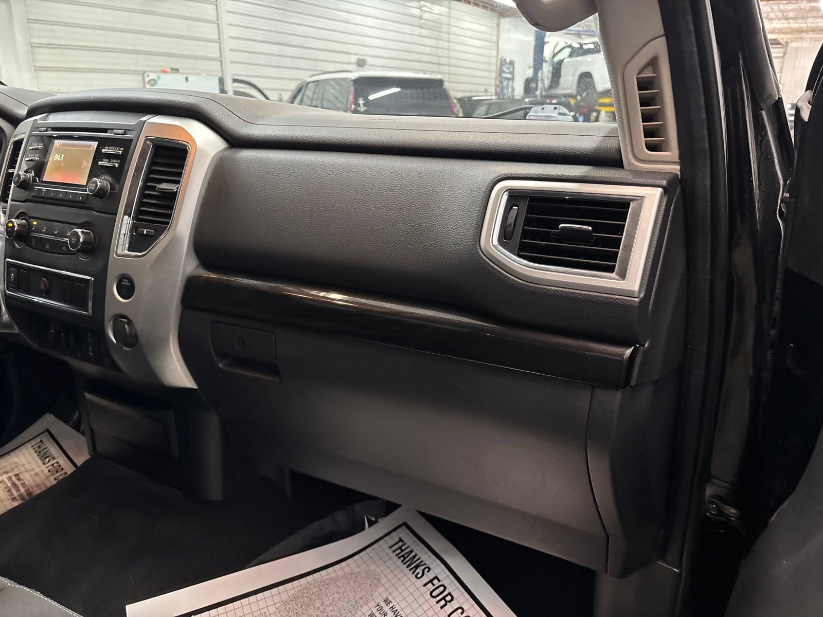 Used 2017 Nissan Titan SV AWD/4WD image 24