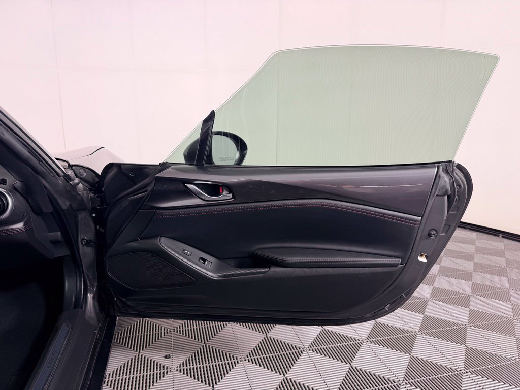 Used 2017 MAZDA MX-5 Miata RF Grand Touring RWD image 28