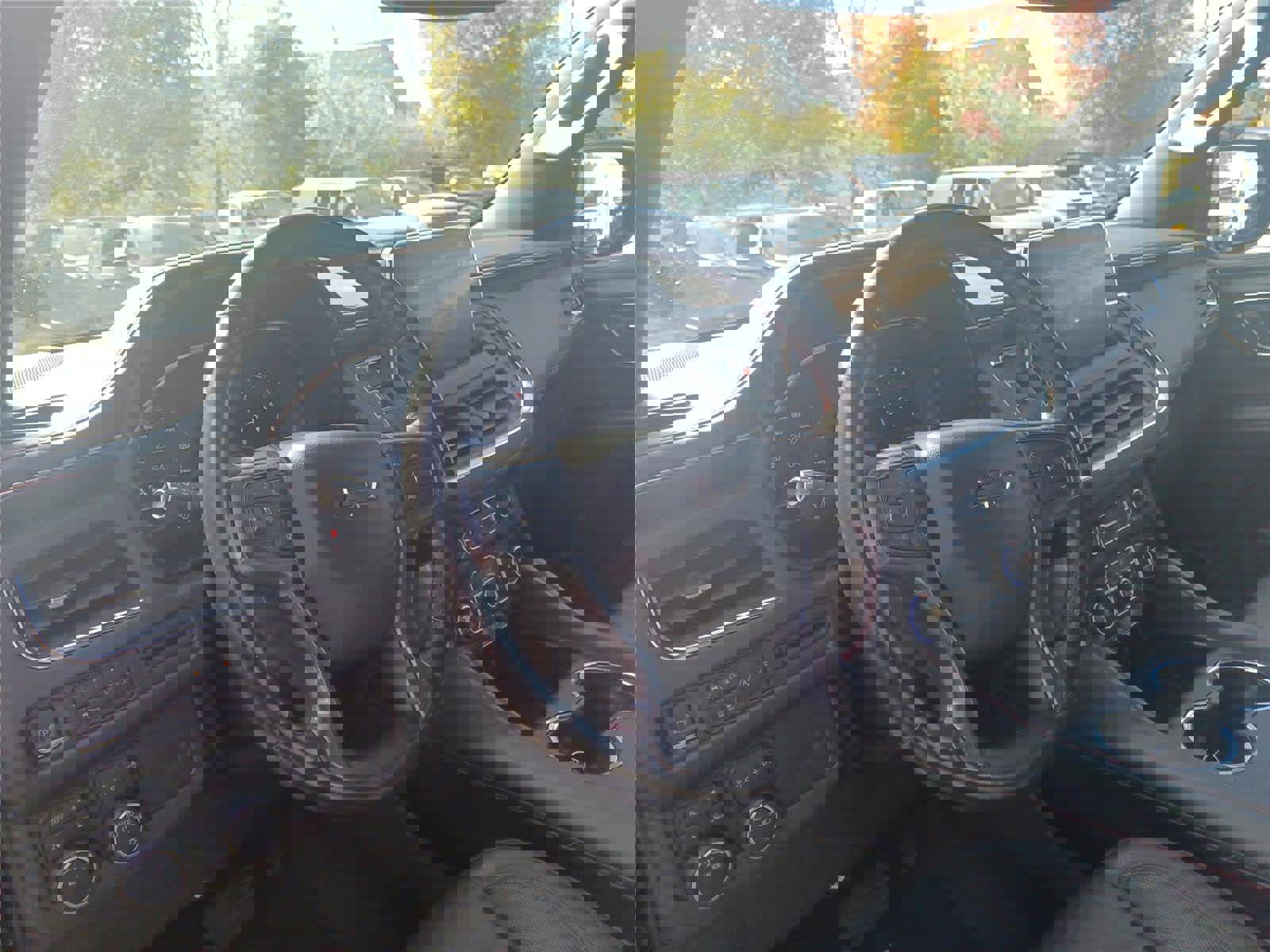 Used 2022 Chevrolet Tahoe RST w/ Luxury Package AWD/4WD image 8