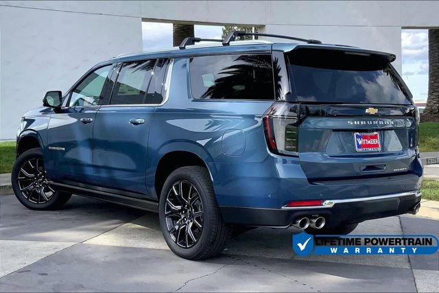 New 2025 Chevrolet Suburban Premier image 3