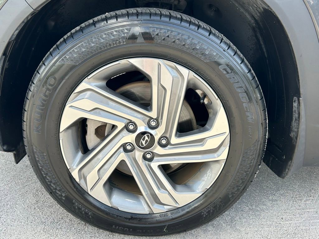 Used 2023 Hyundai Santa Fe SEL w/ Cargo Package image 32