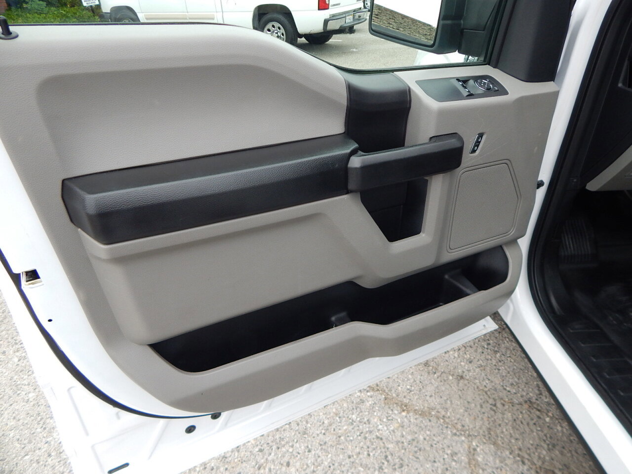 Used 2018 Ford F150 XL w/ Equipment Group 101A Mid image 18