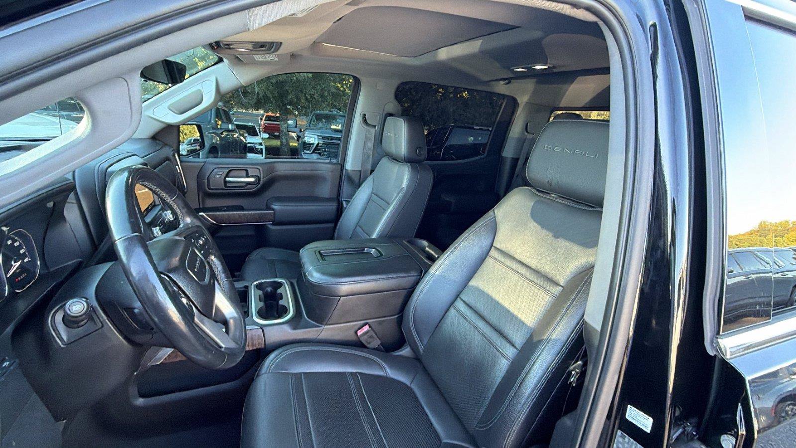 Used 2019 GMC Sierra 1500 Denali w/ Denali Ultimate Package AWD/4WD image 18