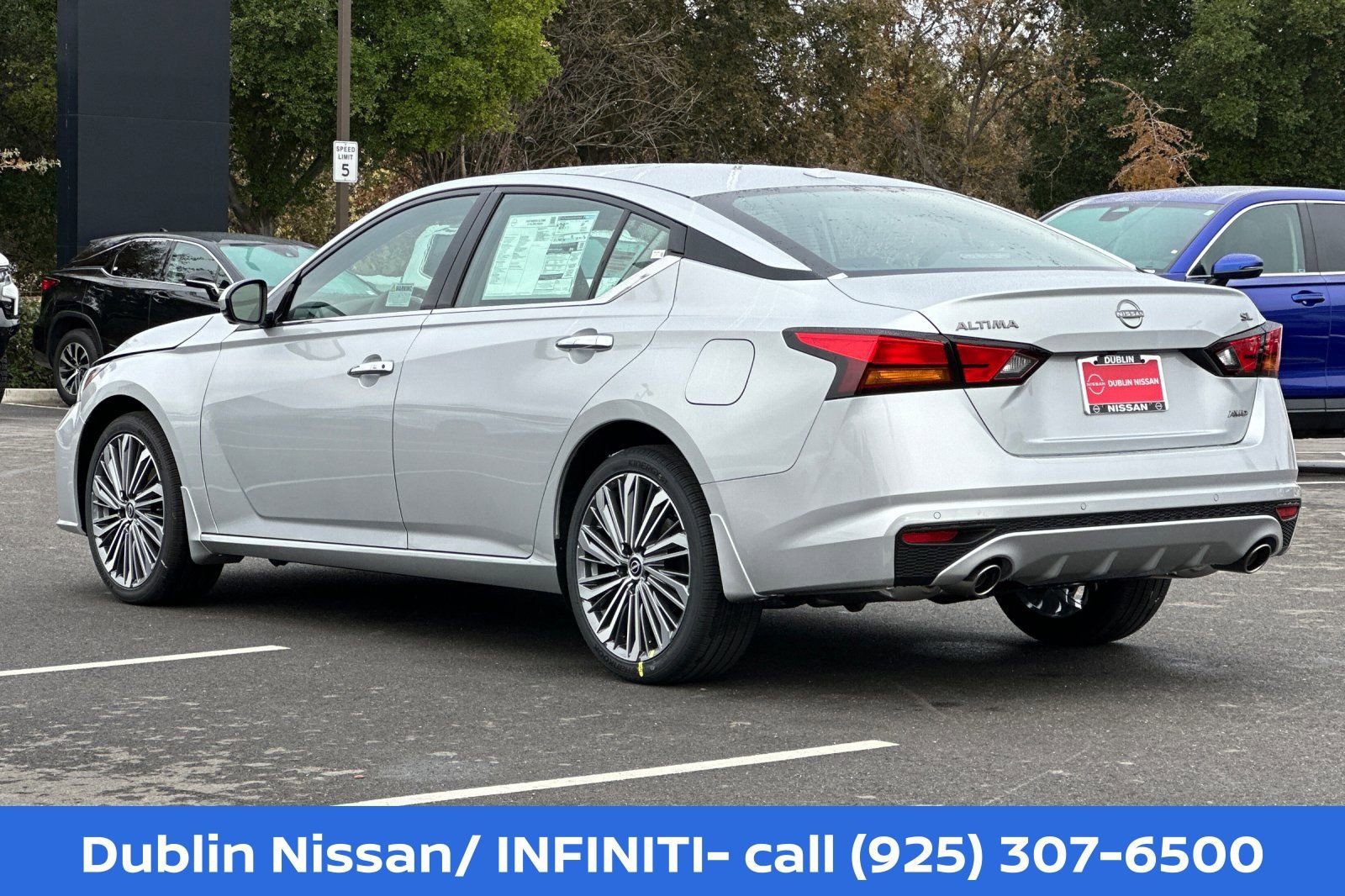 New 2025 Nissan Altima 2.5 SL AWD/4WD image 6