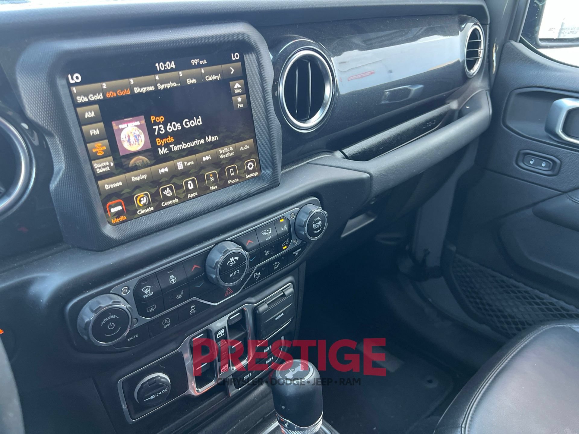 Used 2020 Jeep Wrangler Unlimited Sahara AWD/4WD image 38