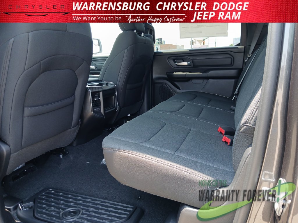 New 2026 RAM 1500 Express AWD/4WD image 14