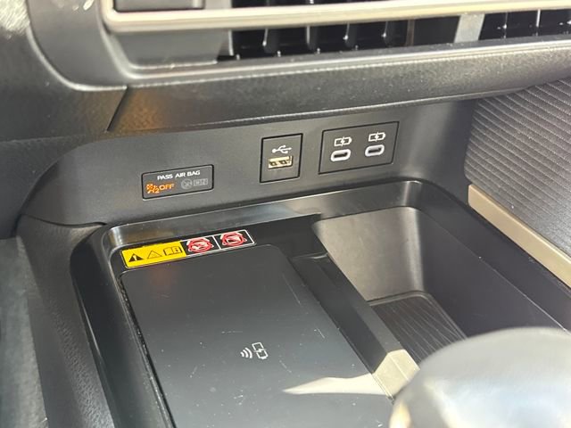 Used 2025 Toyota Camry SE FWD image 25
