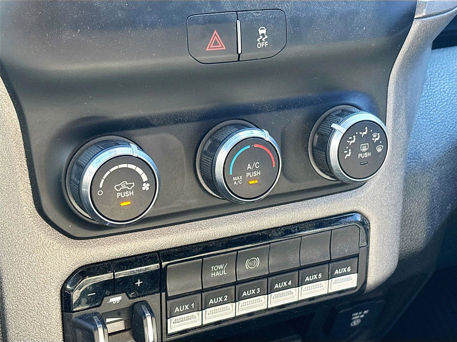 Used 2022 RAM 2500 Tradesman w/ Chrome Appearance Group image 17